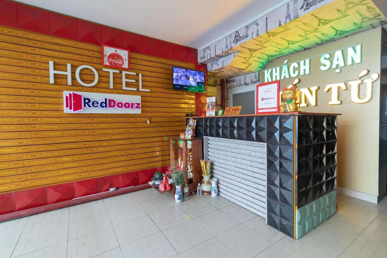 Reddoorz Near Tan Huong Market Хошимин Экстерьер фото